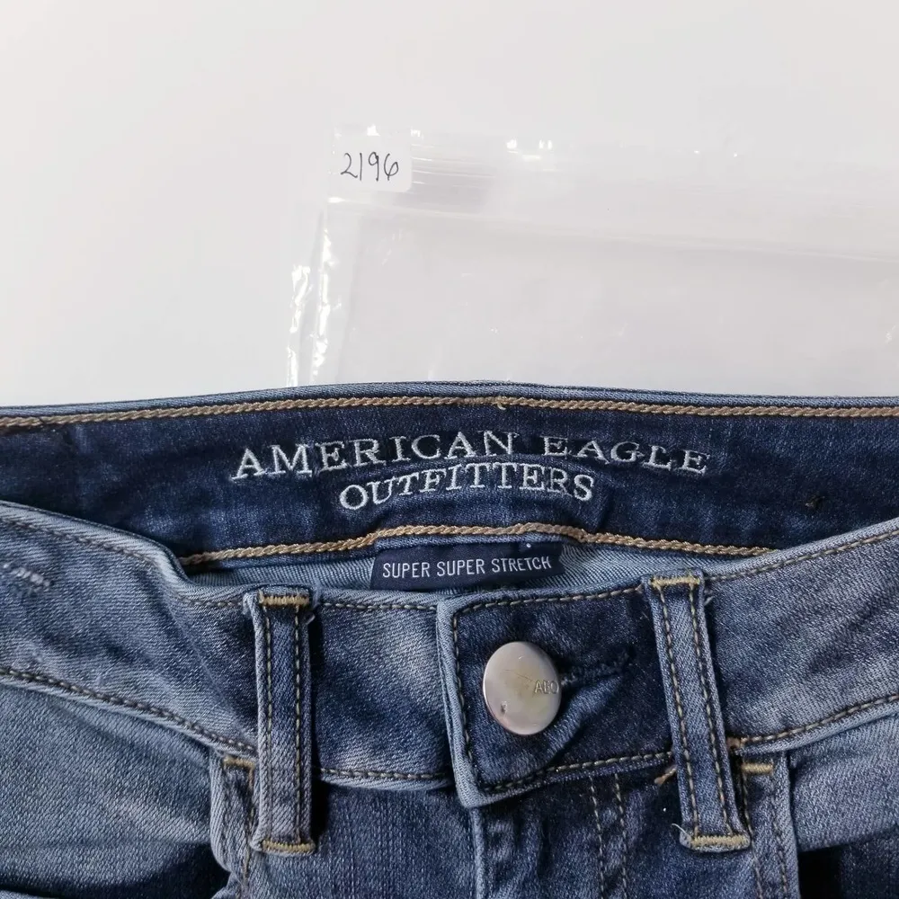 American Eagle Outfitters Patchwork Distressed Hi-Rise Jegging - Image 9