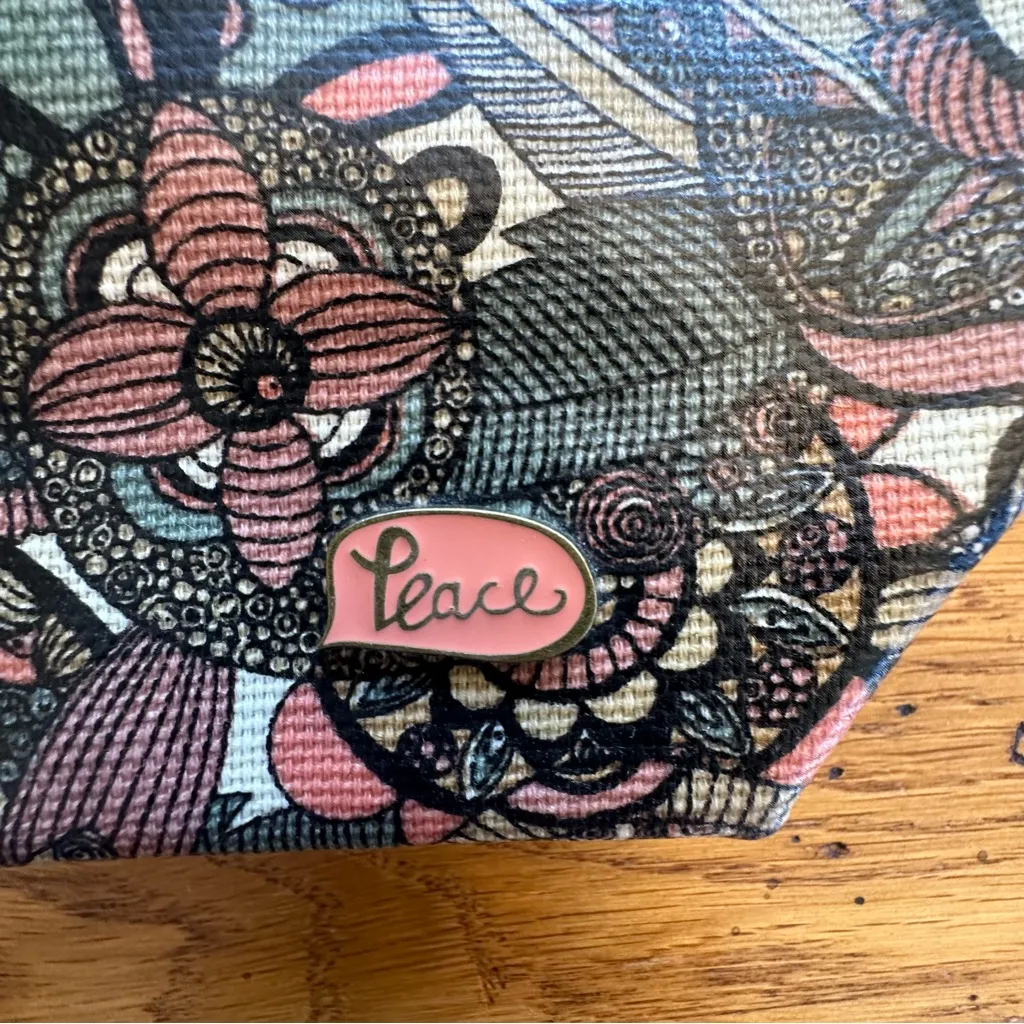 Sakroots Sienna Spirit Desert Shoulder Bag - Image 11