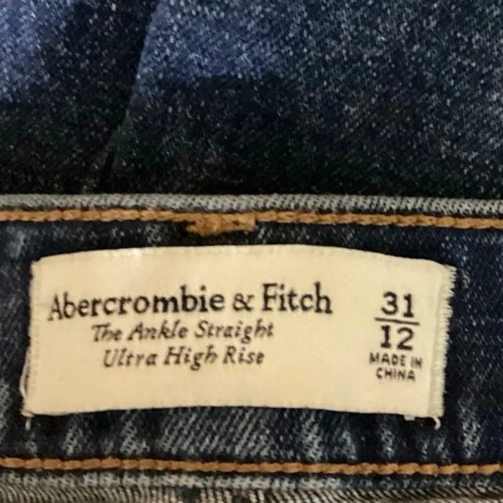 Abercrombie & Fitch Ankle Straight Ultra High Rise Blue Denim Jeans 31 / 12 - Image 4