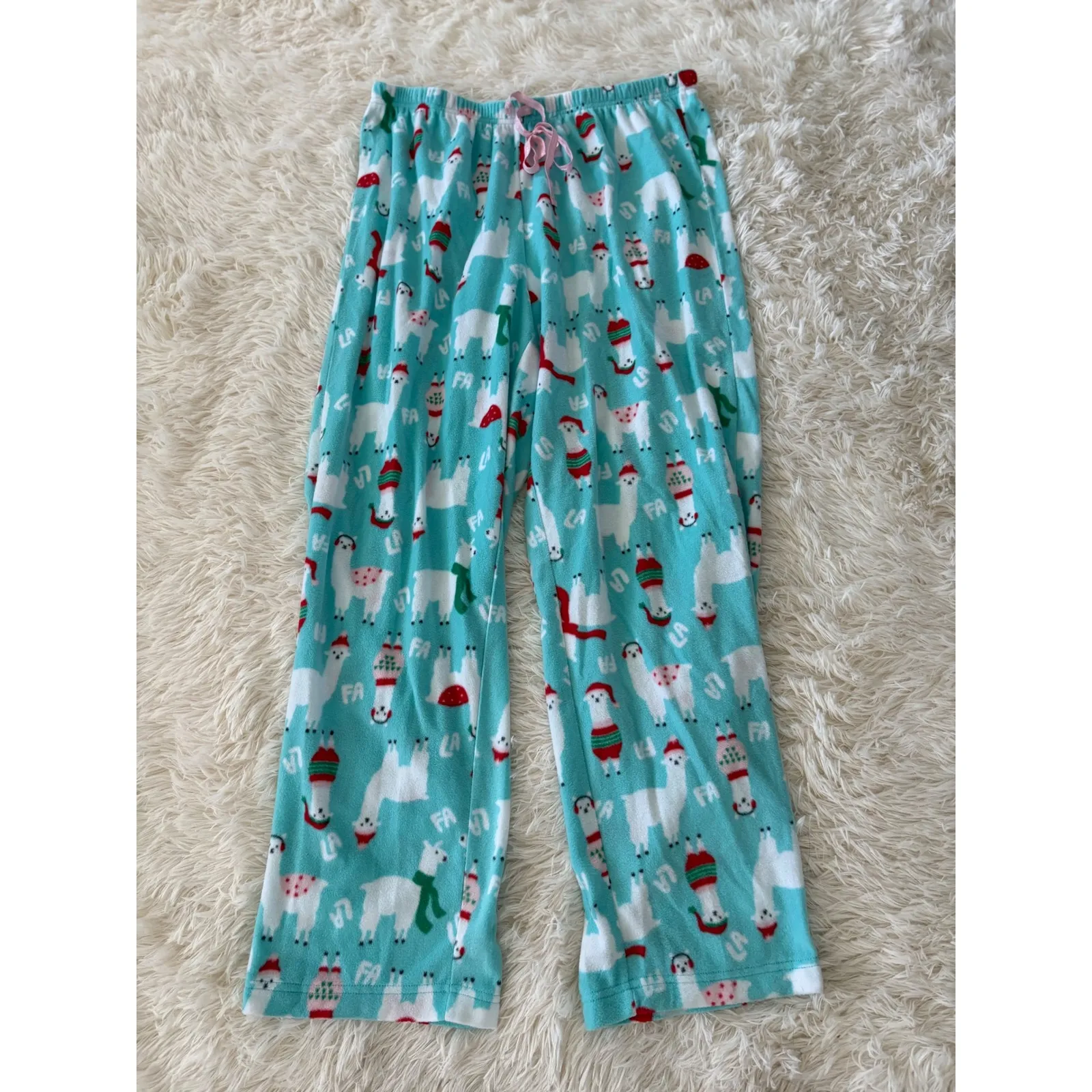 Pillow‎ Talk Women's Llama Pajama Set - Image 7