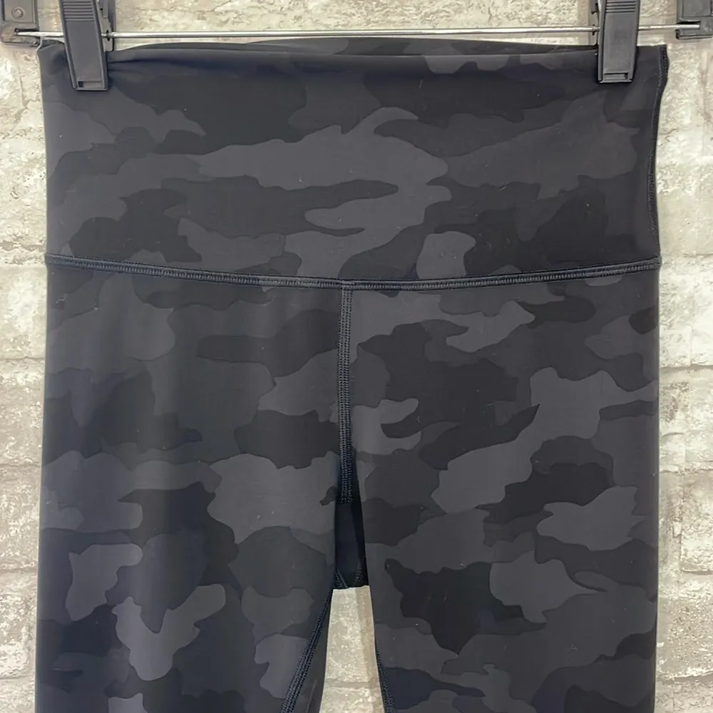 Lululemon Wunder Train High-Rise Crop 23"
Heritage 365 Camo Deep Coal Multi - Image 3