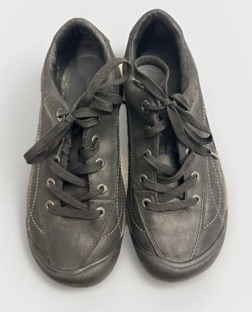 Keen Toyah Black Leather Women’s Hiking Shoes Lace Up - Trail Cap Toe Size 7.0 - Image 1