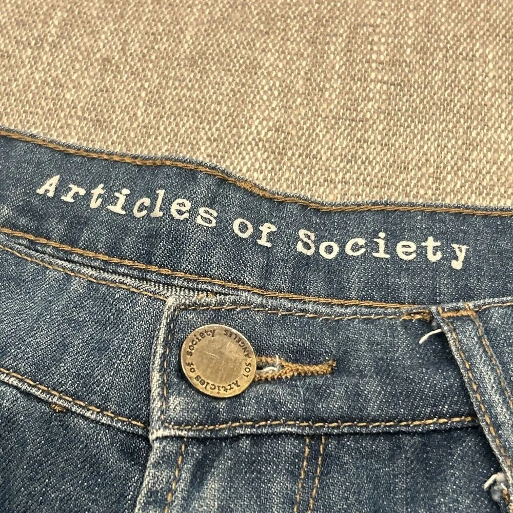 Articles Of Society Shorts Women’s Size 27 Blue Distressed Denim Jean - Image 2