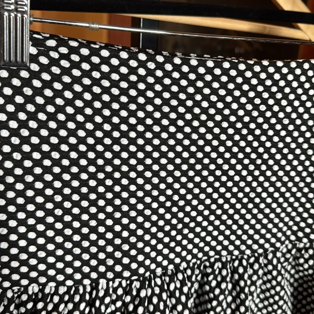 Collective Concepts Black White Polka Dot A-Line Textured Size XS - Image 8