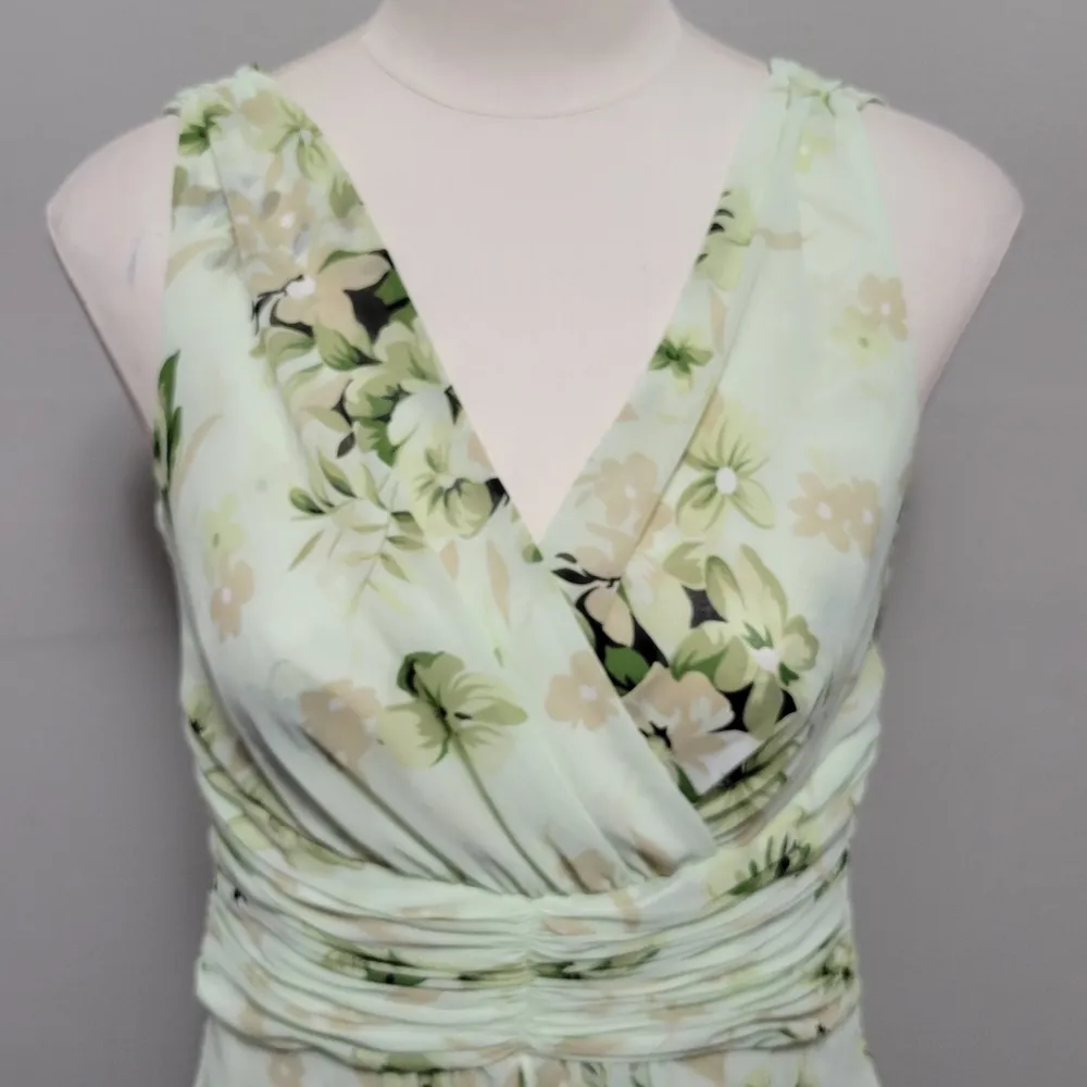 Coldwater Creek tonal green floral chiffon aline midi skirt size 6p - Image 2