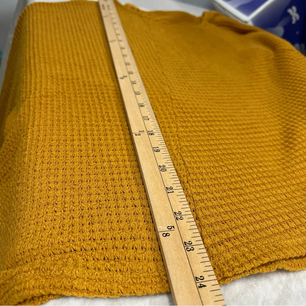 Oversized Mustard Yellow Blouse size Medium long sleeve waffle knit - Image 11