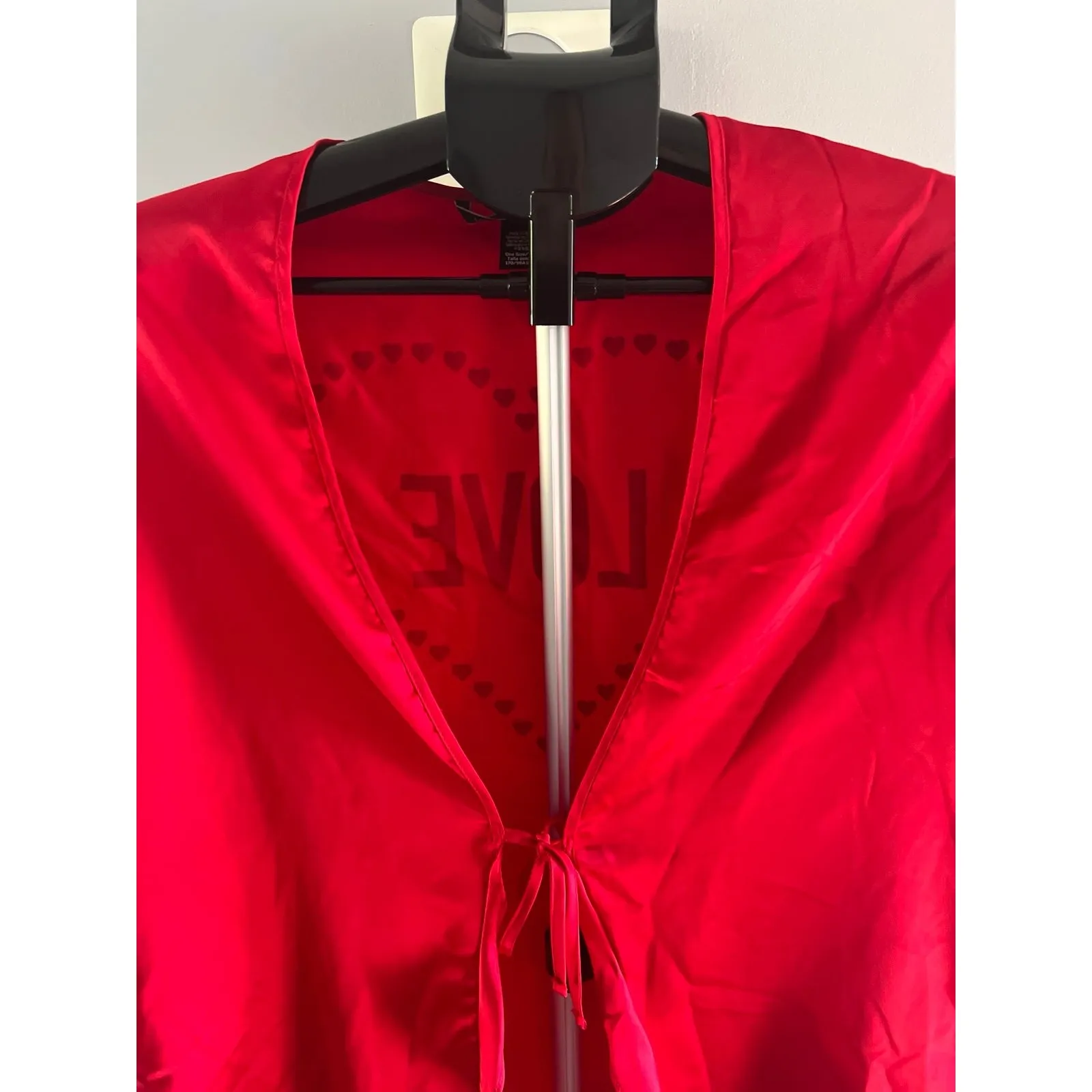 Victoria's Secret Red‎ Love Short Sleeve Satin Robe - Image 5