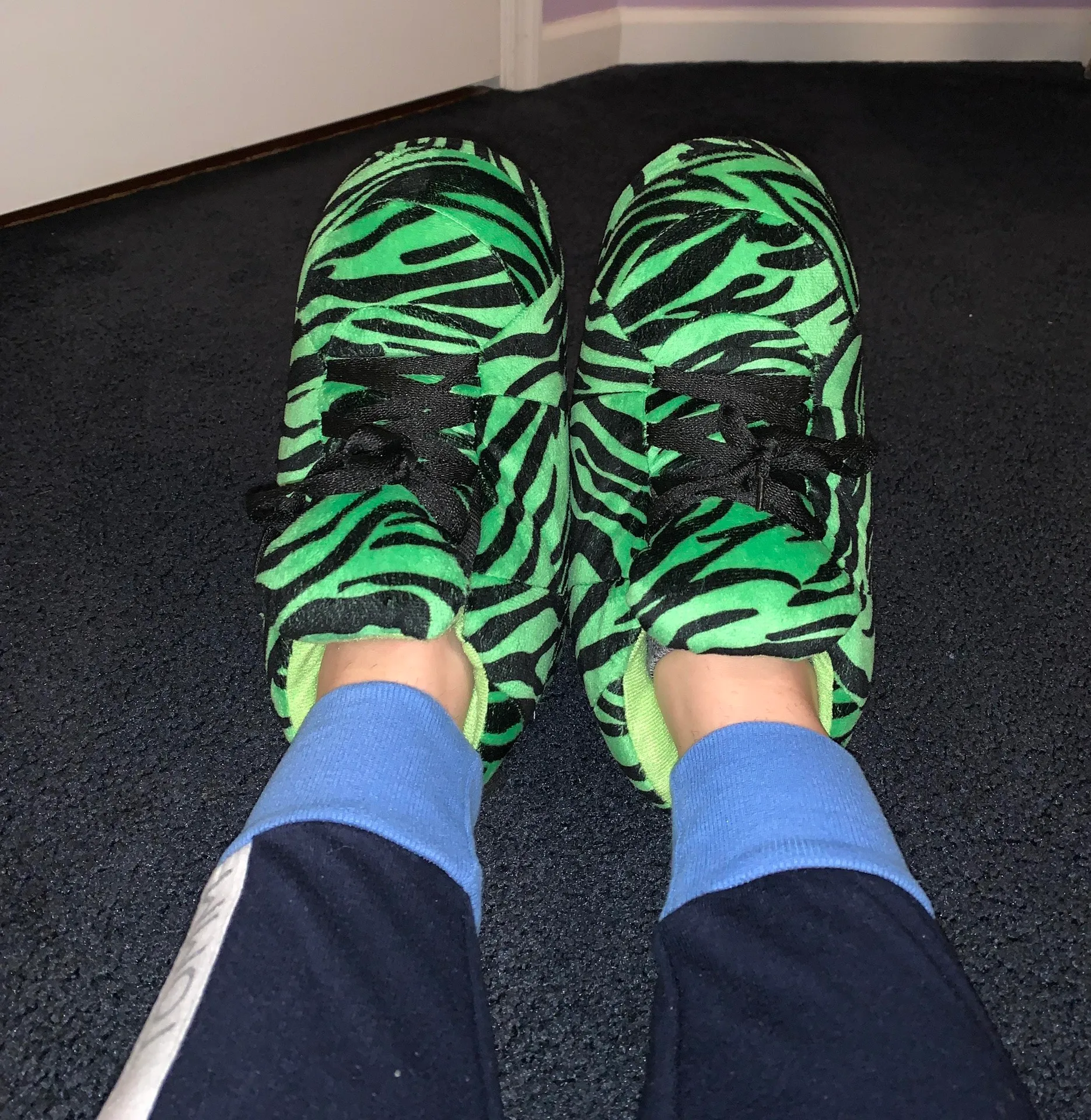 Snooki Slippers Green Size M - Image 4