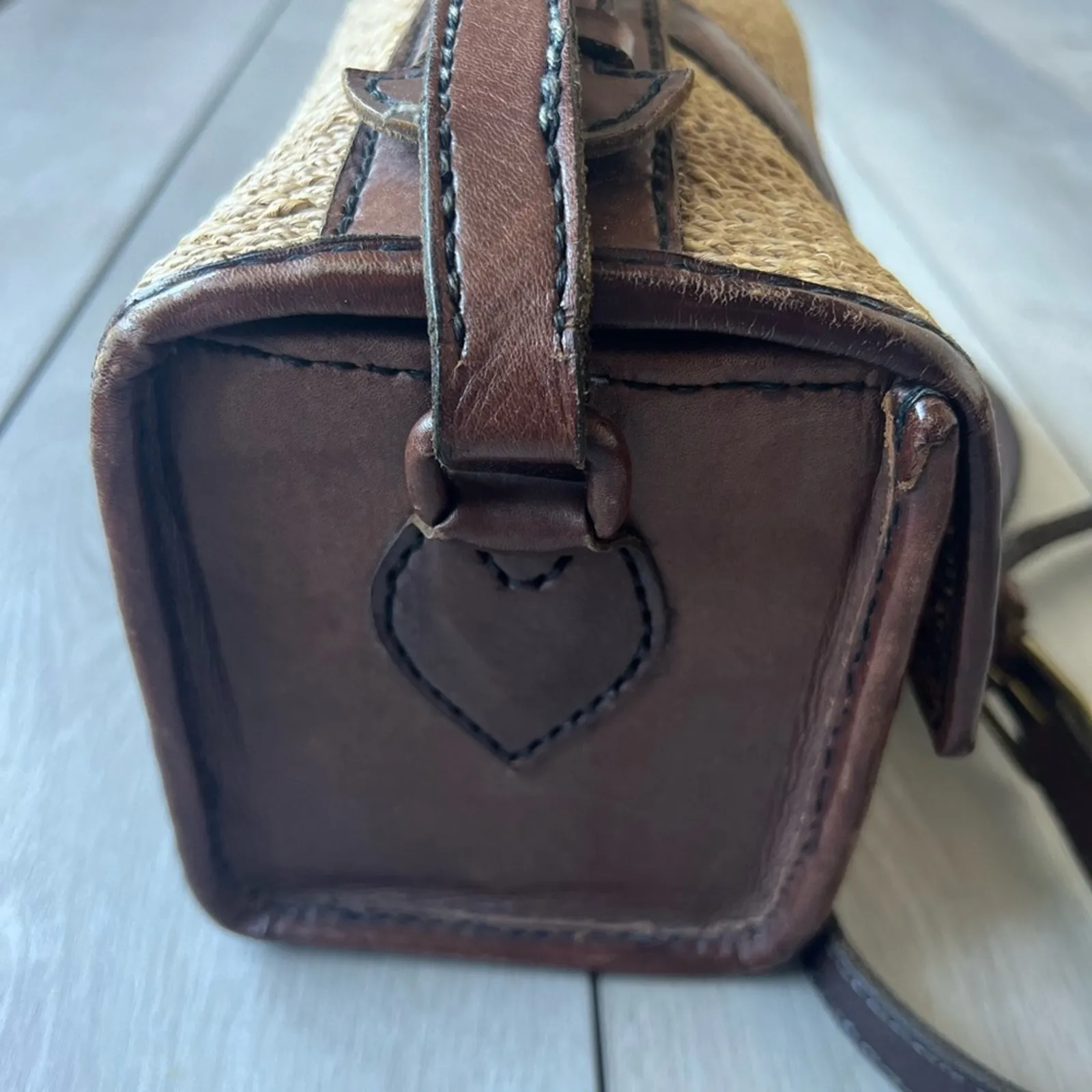 Vintage Leather woven bucket bag brown tone safari tan - Image 3