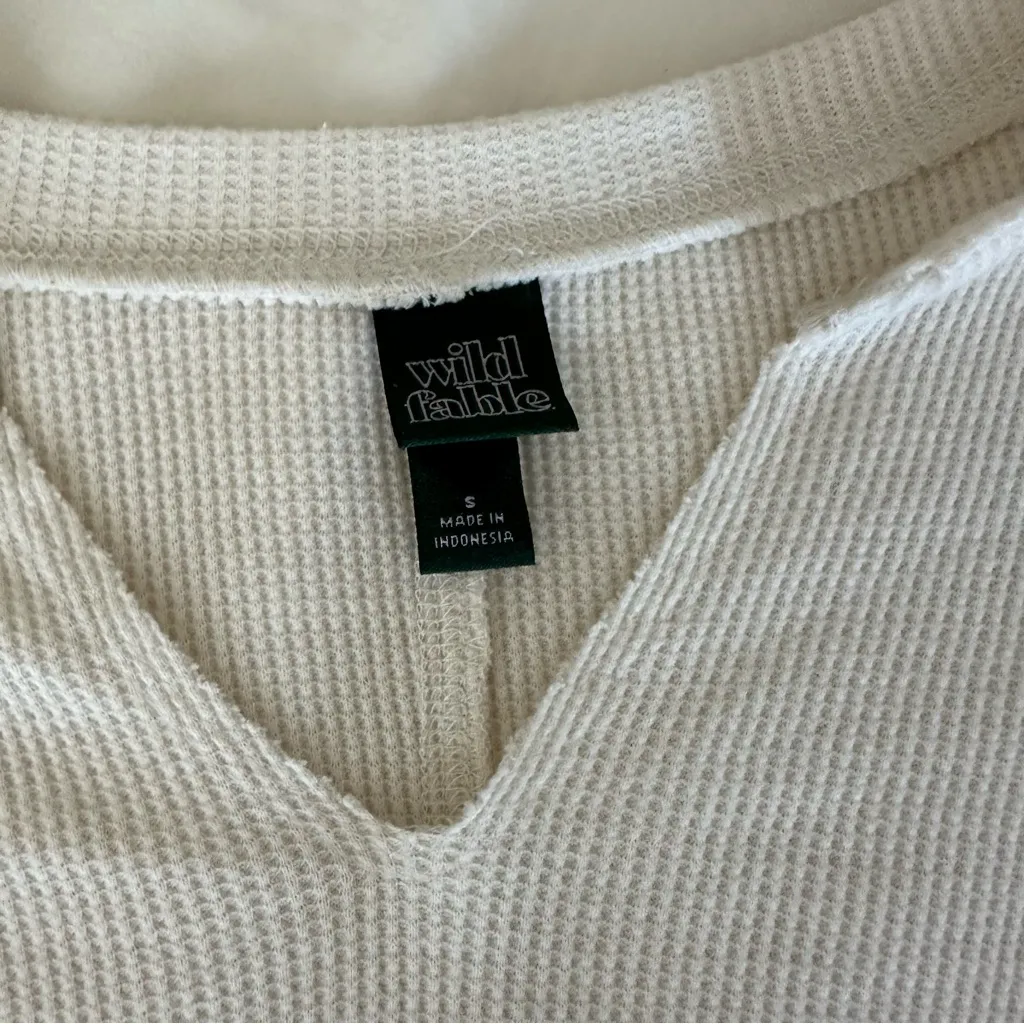 Wild fable waffle long sleeve - Image 3
