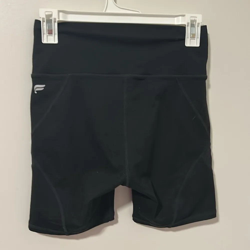 PowerHold by Fabletics Black Biker Shorts Size Small Inseam 6 - Image 2