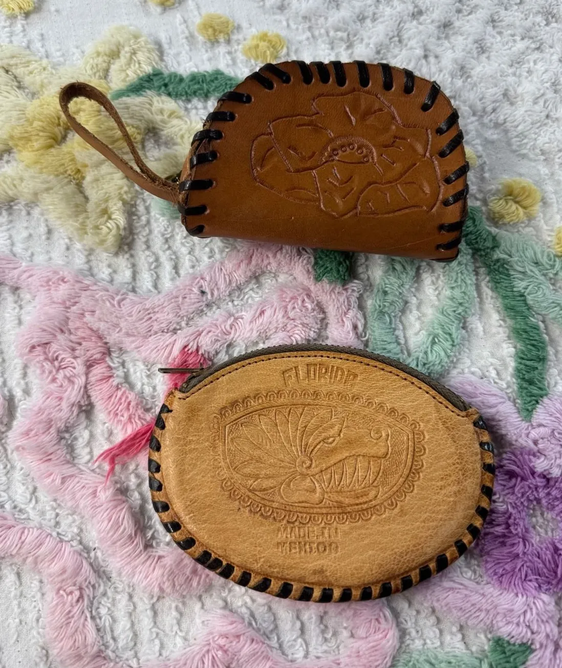Vintage Tooled Leather Coin Purse Pouch Florida Mexico Floral Design Brown - Image 1
