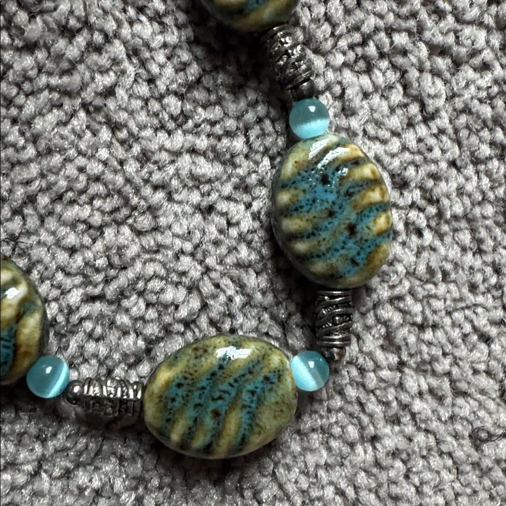 Toggle Clasp Beaded Necklace - Image 4