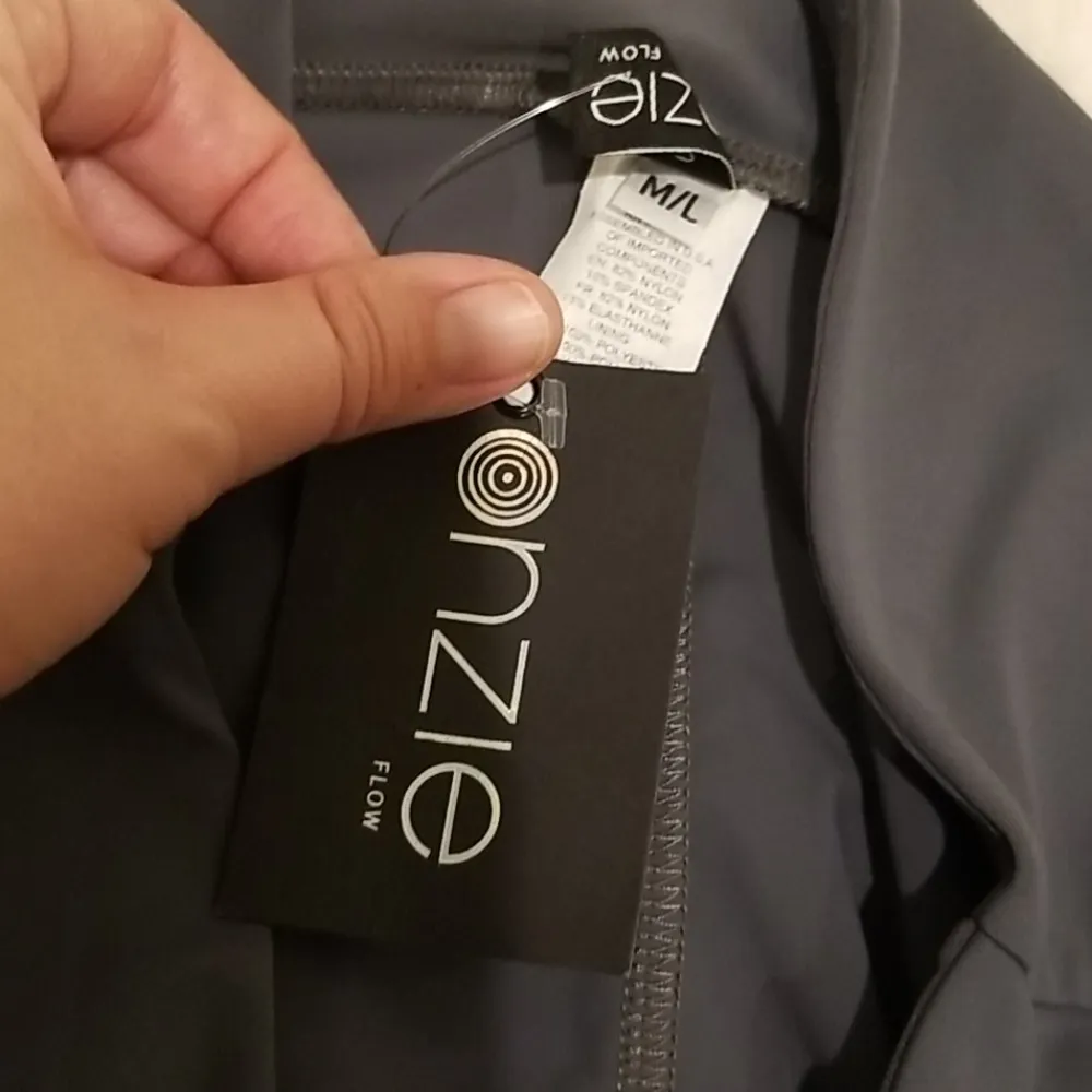 💕ONZIE💕 Mesh Cut Out Capri Leggings - Grey - Image 6