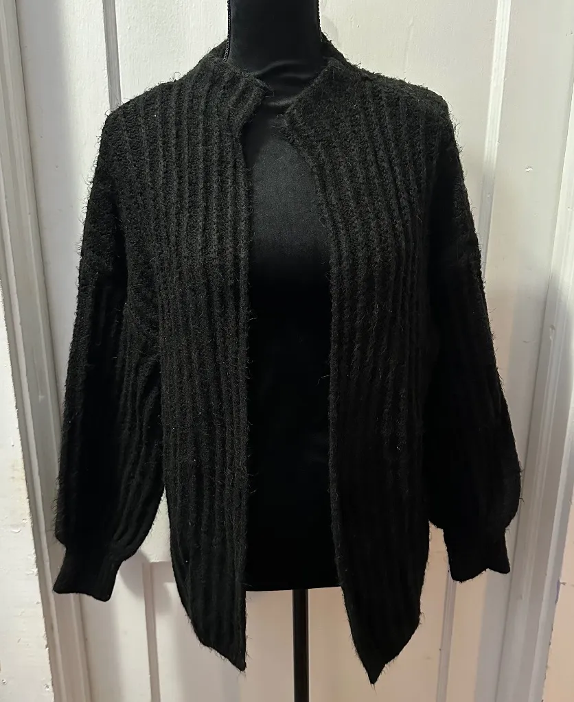 Truly Madly Deeply Black Eyelash Ribbed Cardigan in S - Image 1