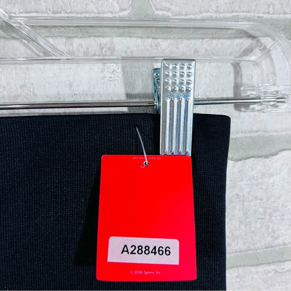 SPANX NWT Look at Me Now Seamless Leggings in Black Size S Style A288466 - Image 8