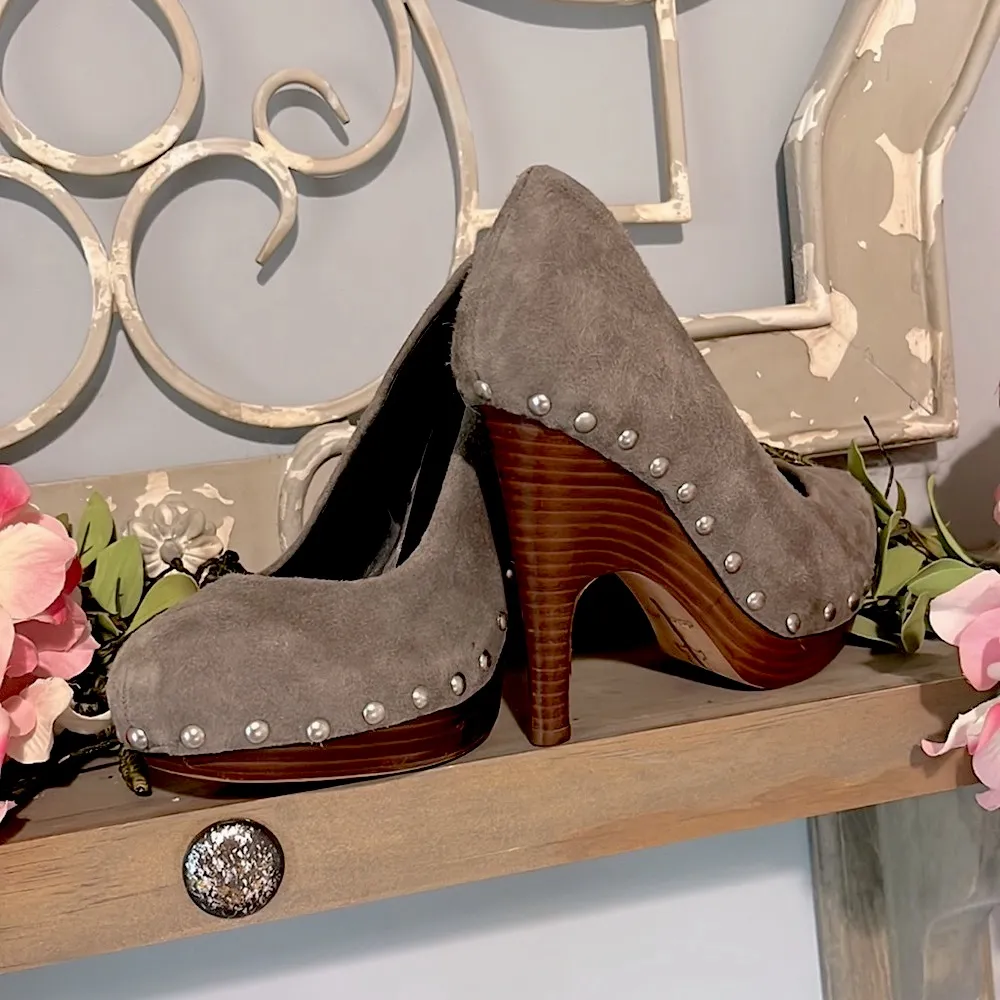 Dolce Vita DV Heeled Stilettos Suede Round Toe Womens 6 Studded Taupe Gray - Image 4