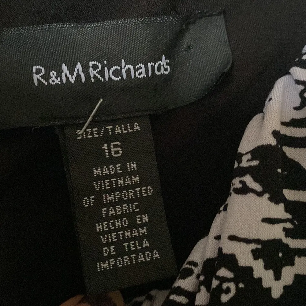 R&M RICHARDS | OPEN FRONT & BACK | CRISS CROSS FRONT WITH 2 SILVER ACCENTS  | - Image 4