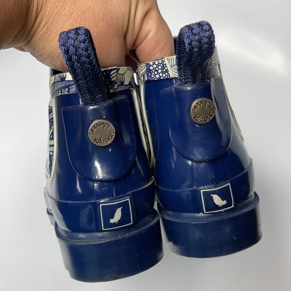Sakroots navy rhyme ankle rain boots‎ size 7 - Image 5