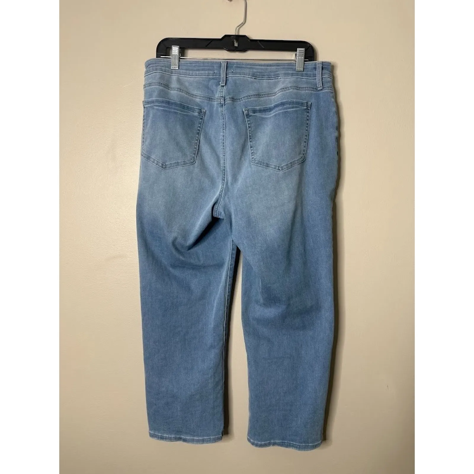 NYDJ Size 12 Stretch Cool Embrace Hollander Wash Marilyn Straight Cropped Jeans - Image 4