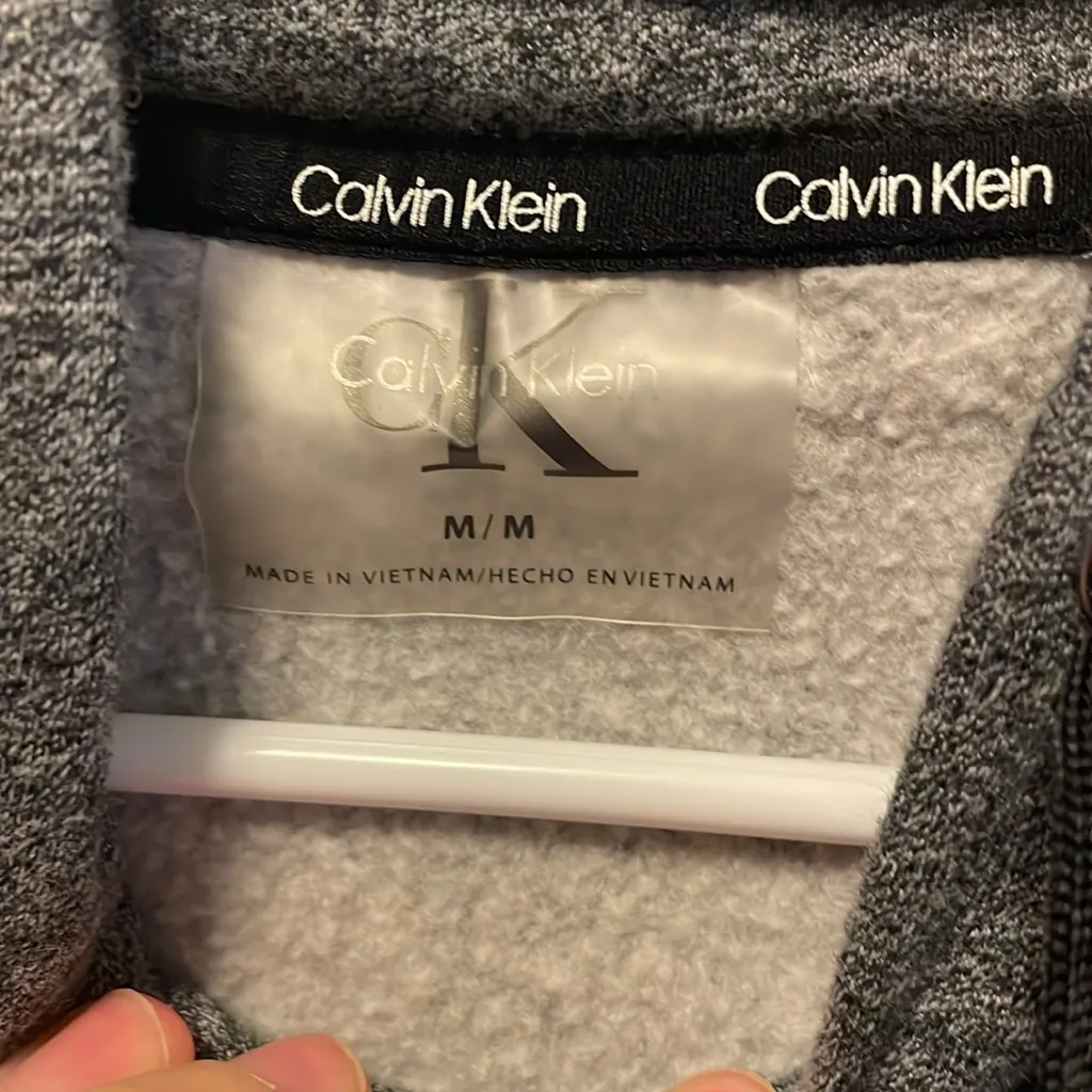 Calvin Klein Cropped Gray Hoodie Medium - Image 4