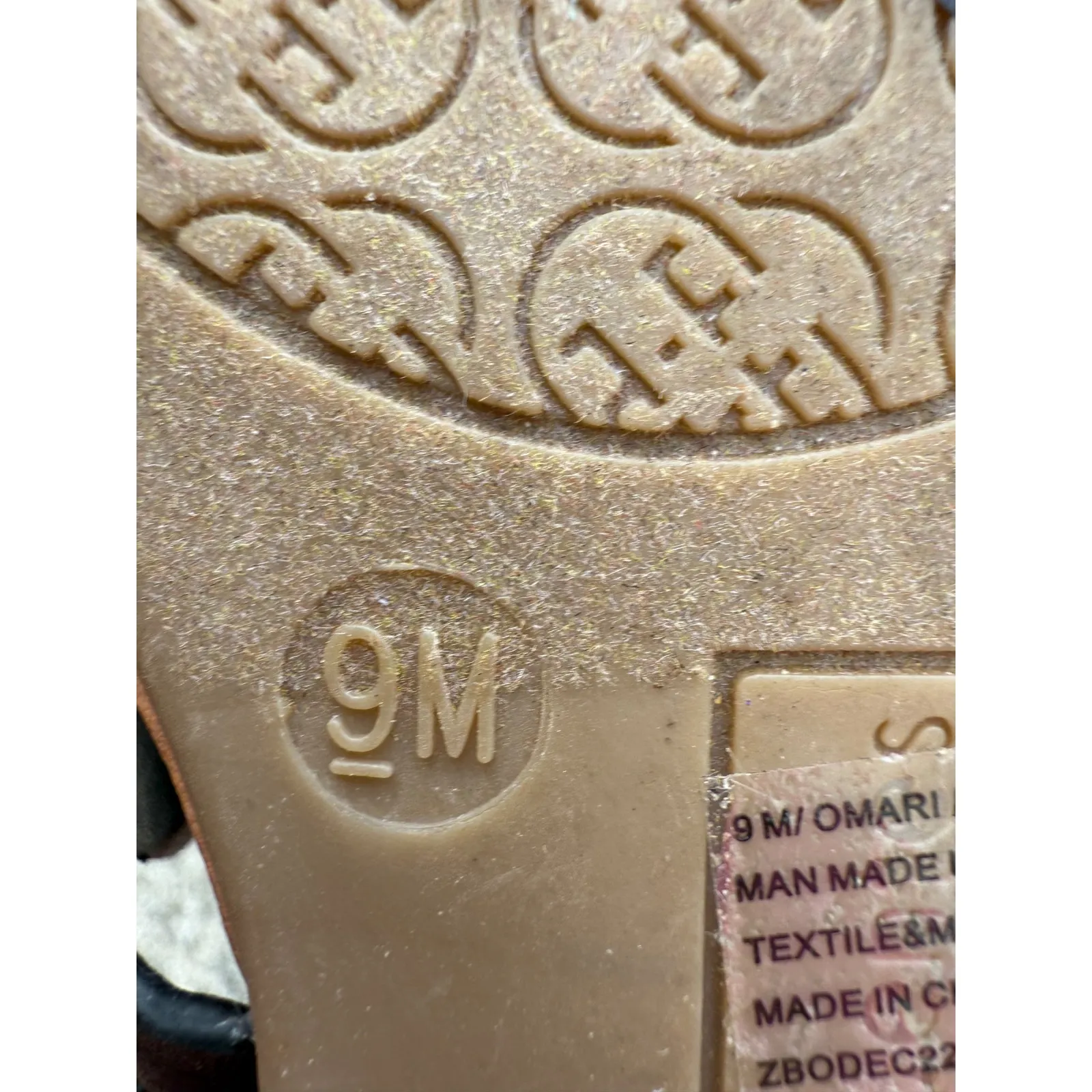 DAISY FUENTES  OMARI FLAT SANDAL WOMENS SZ 9M Flats BLACK MADALLION - Image 7