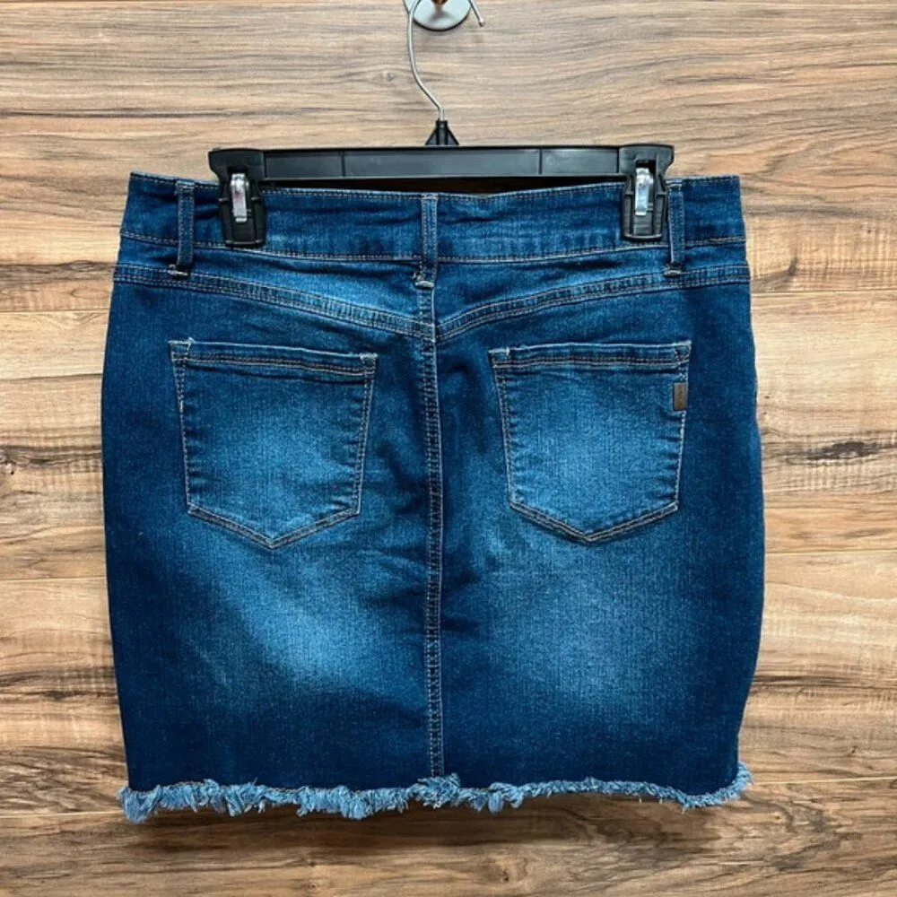 1822 Denim mini skirt size 14 - Image 3