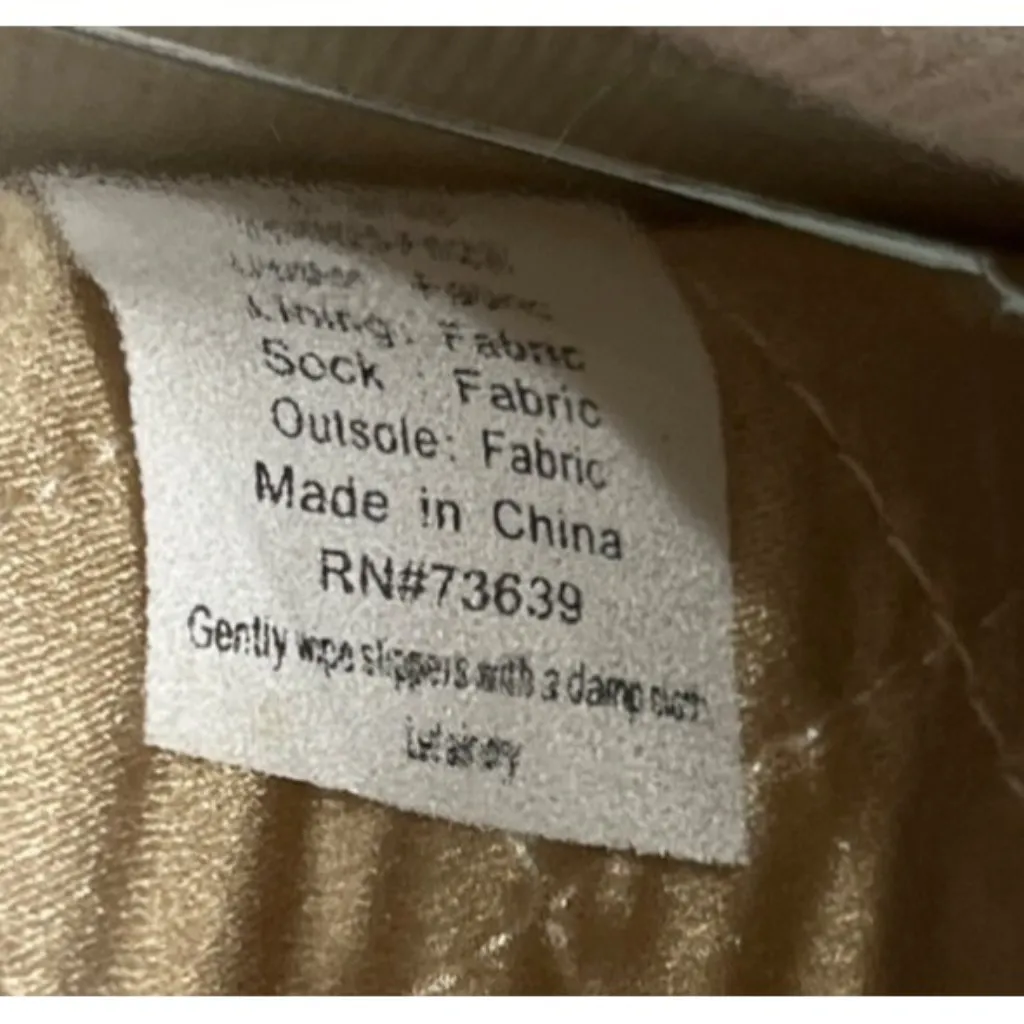 Womens Gray Velvet Quilted Slippers With Faux Fur Pom - Image 4