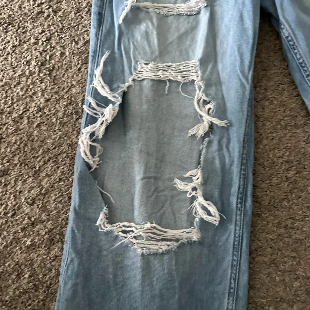 Hollister Light Blue Distressed Ultra High Rise Baggy Jeans size 4/27 - Image 3