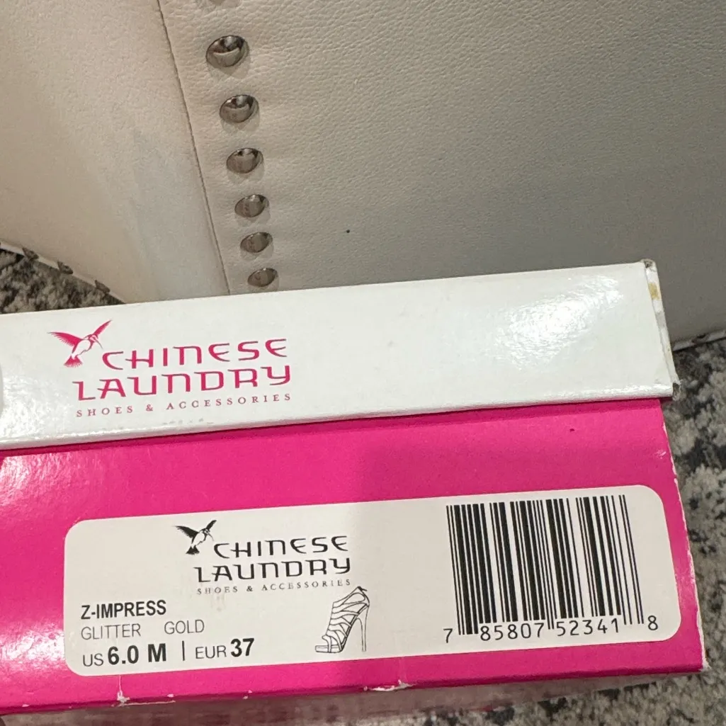 Chinese Laundry ‘Impress’ Gold Glittered Heels - Image 9