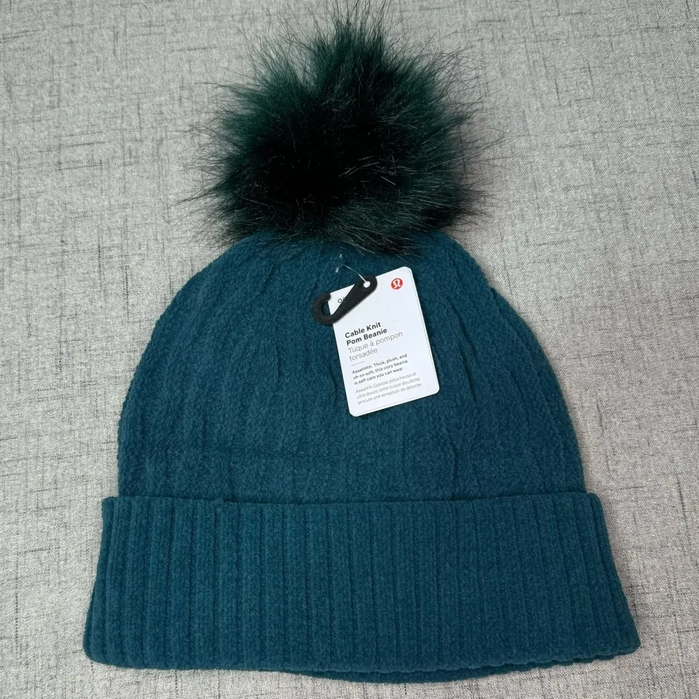 Lululemon Cable Knit Pom Beanie Hat Winter Hat Storm Teal NWT - Image 6