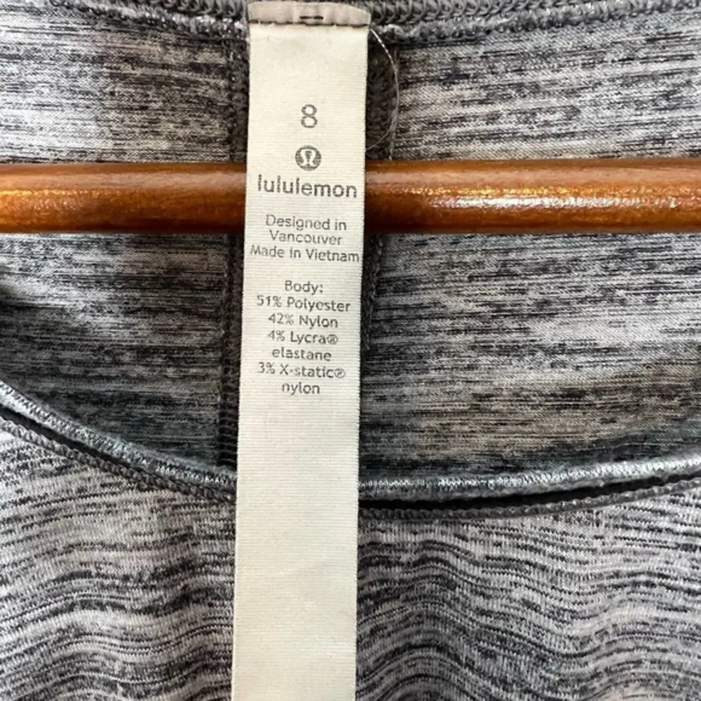 Lululemon gray Sweat Embrace Long Sleeve top with thumb holes women's size 8 - Image 6