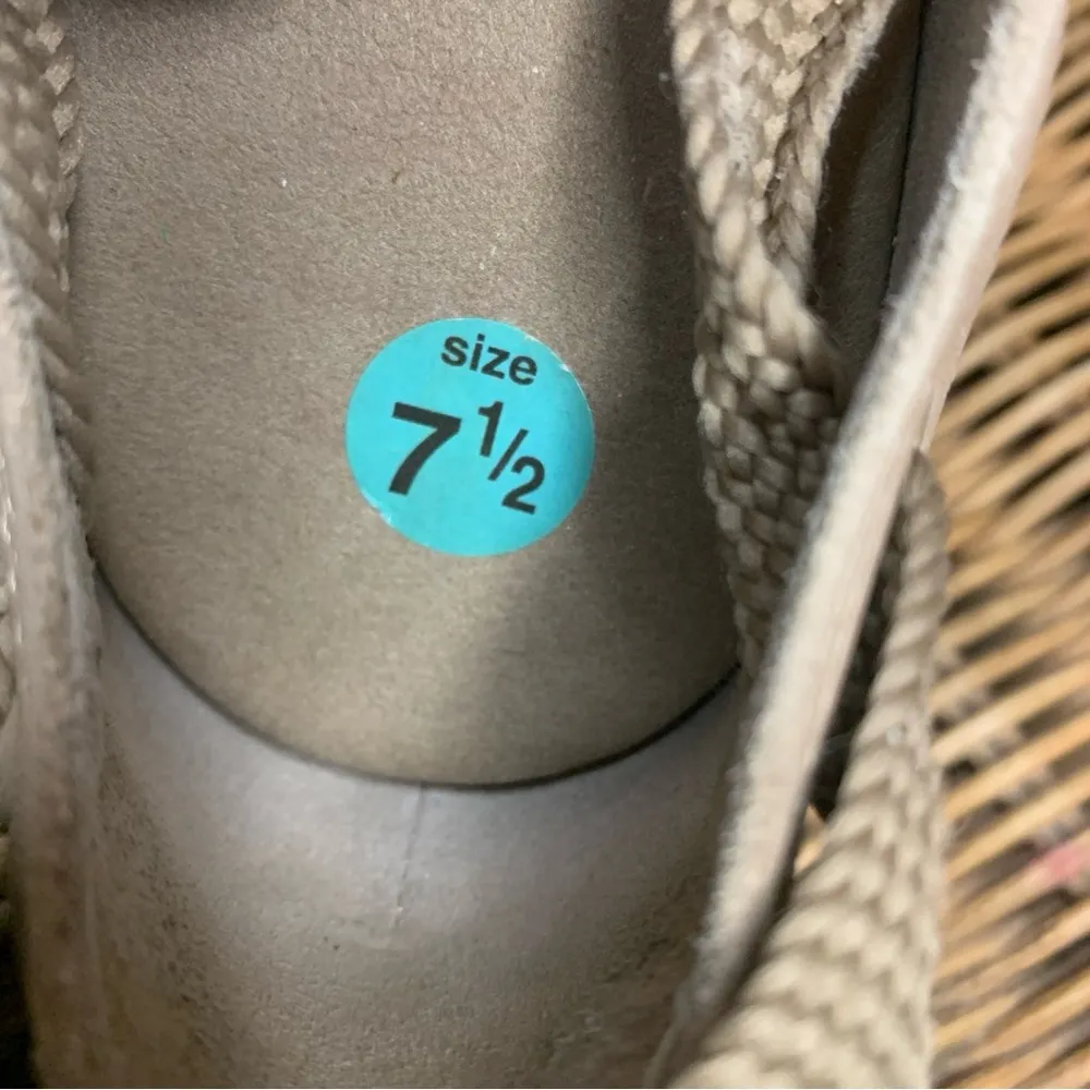 Puma x Fenty Bow Creeper Platform Sandal Tan Size 7.5 - Image 11