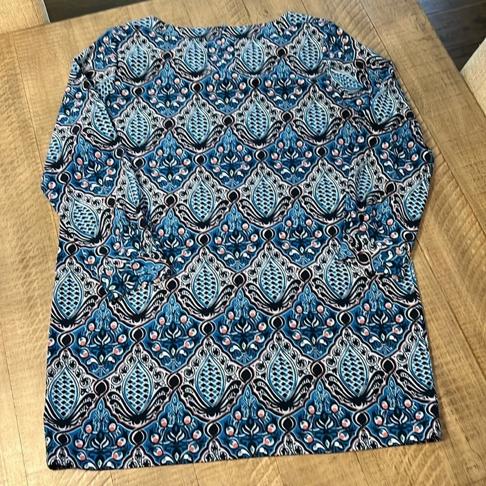 LOFT like new mini dress in beautiful shades of blue. - Image 4