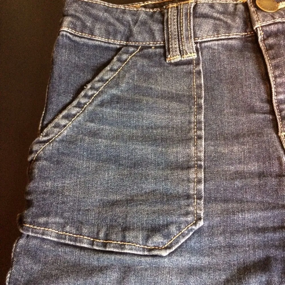 EUC Jolt Jean Junior's Shorts w/Front & back Patch Pockets-Medium Wash-Size 3 - Image 4