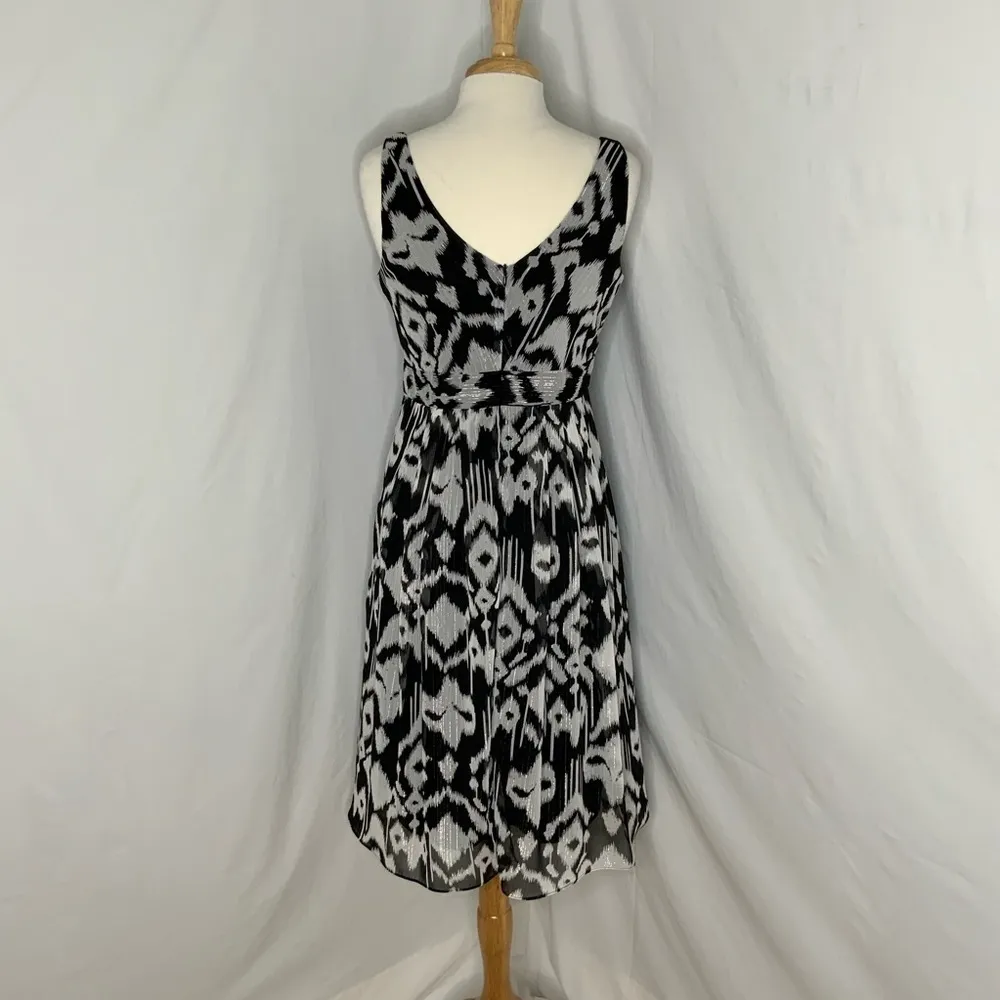 R & M Richards Black & Silver Metallic V Neck Sleeveless Dress 8 - Image 7