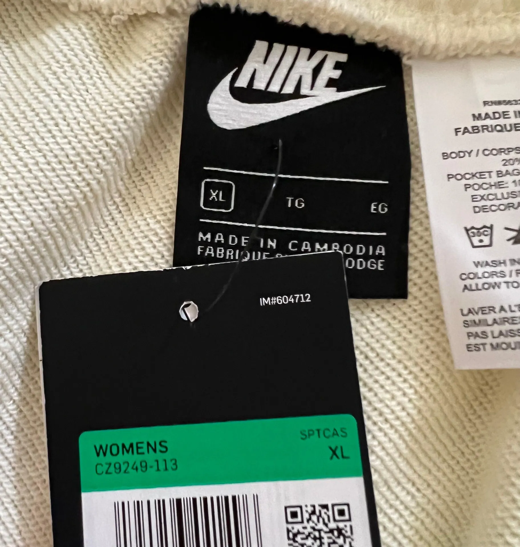 NWT  Sportswear Short Earth Day FT - Image 7