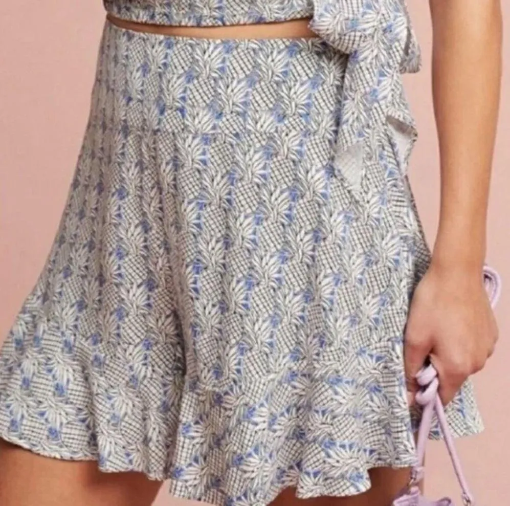 MAEVE (Anthro) Blue Pineapple Print Flutter Hem High Waisted Shorts, Size 4 - Image 2