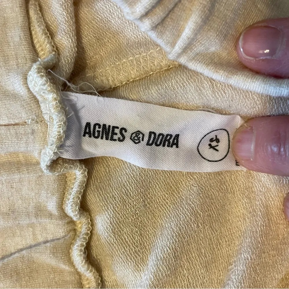 Women’s Agnes & Dora Heathered Oatmeal Essential Crop Joggers, Size XS - Image 3