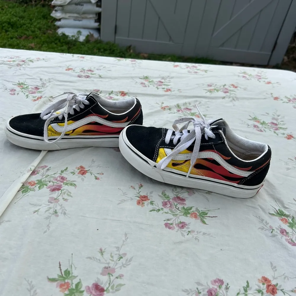 Vans Old Skool‎ Flame Sneaker Size 3.5 men’s 5 womans black red yellow skater - Image 3