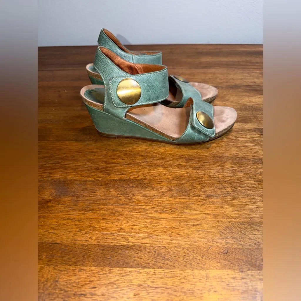 Taos Carousel Leather Wedge Sandals Ankle Strap Green Size undefined - Image 3