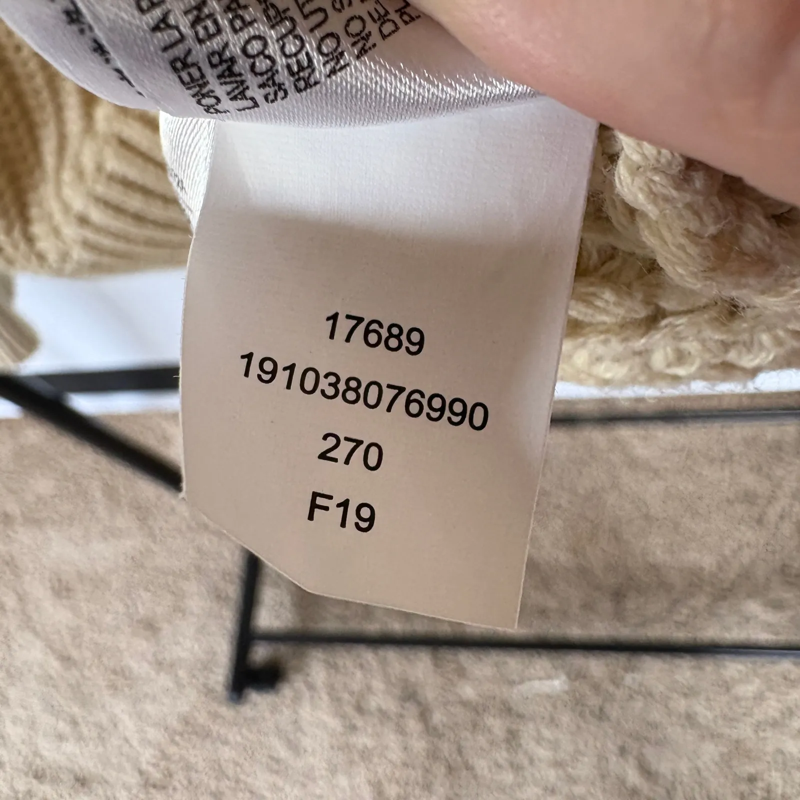 Roots Chunky Knit Oversized Cream Sweater Crewneck Thick Warm Winter Classic XS - Image 9