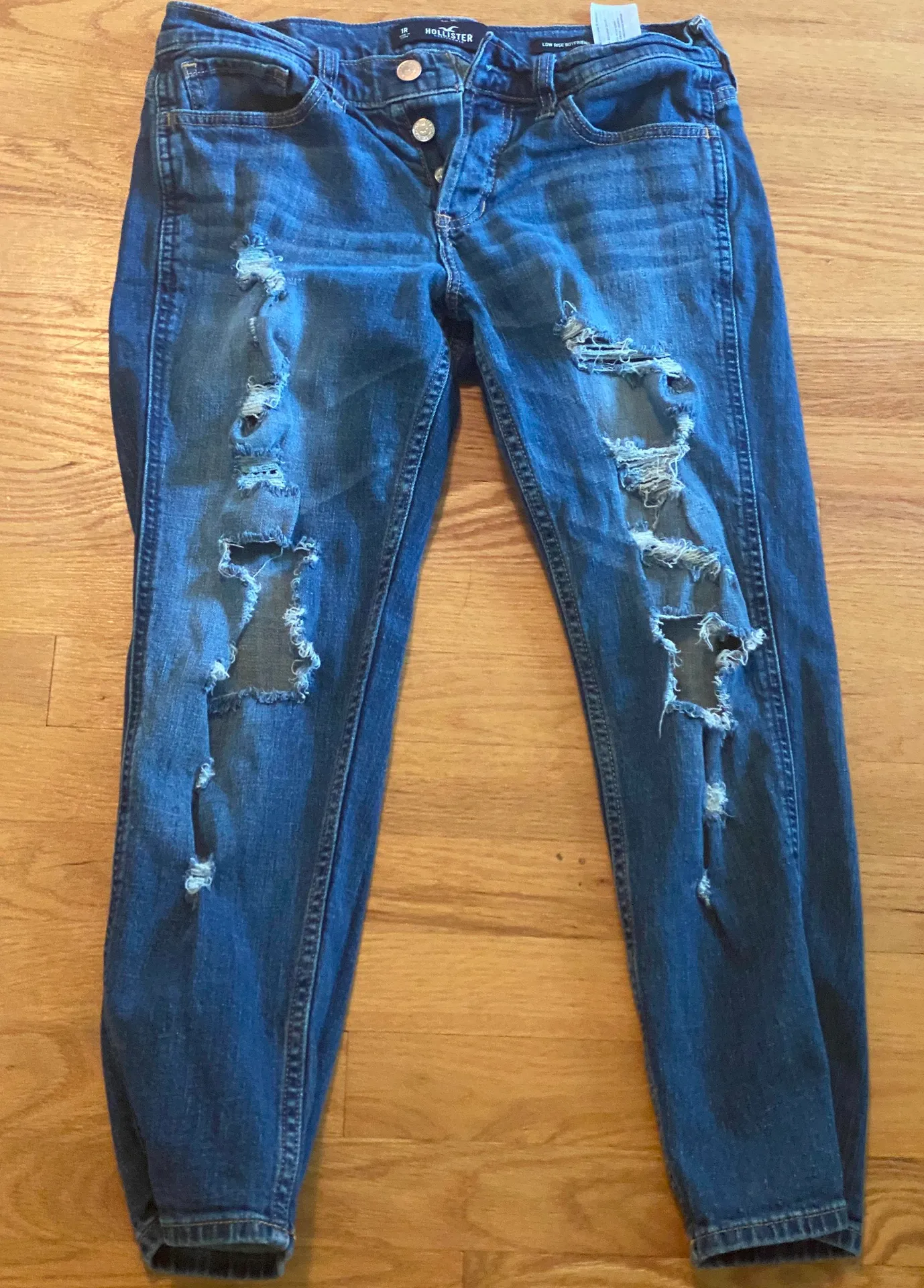 Ripped Mom Jeans - Image 4