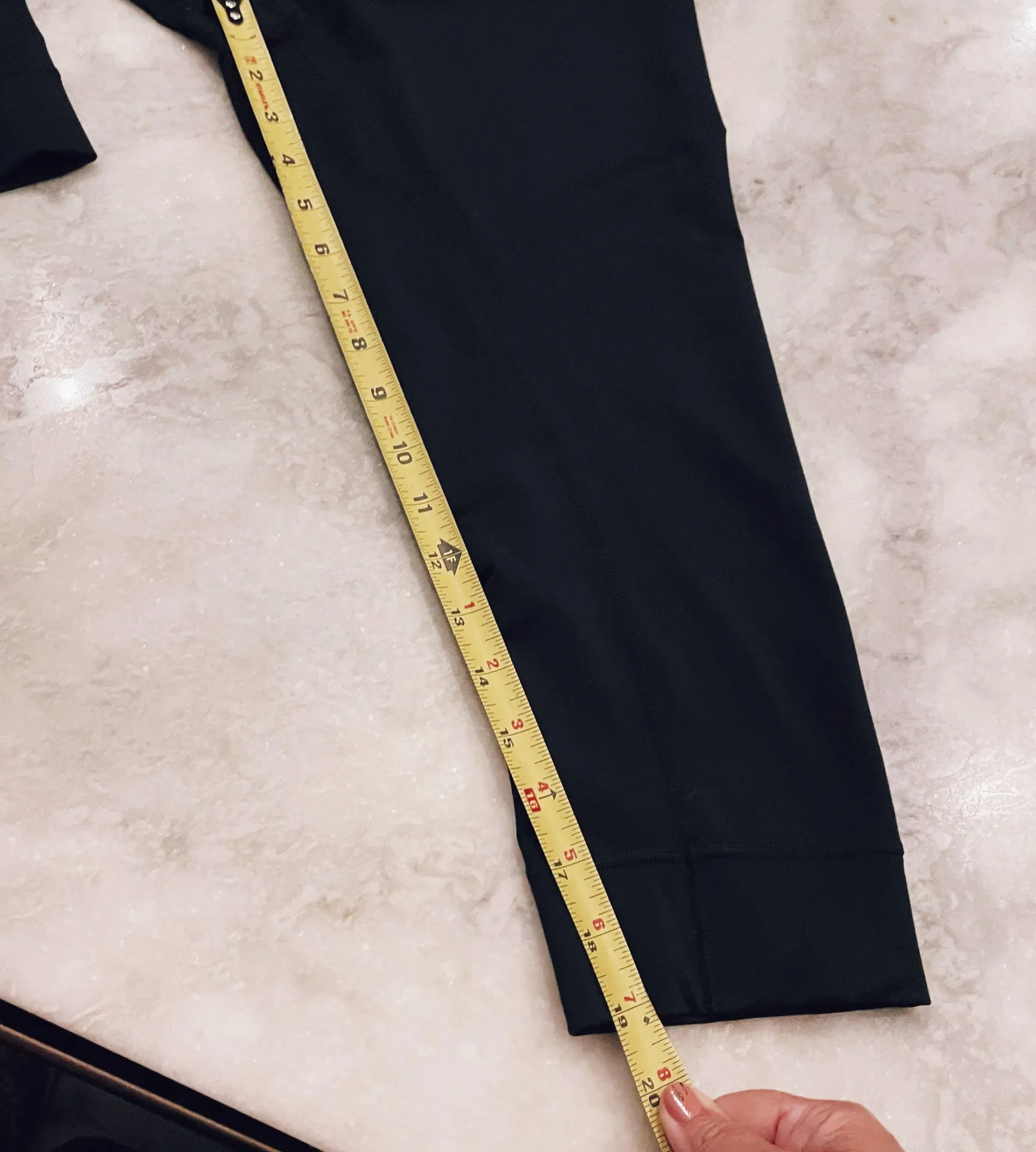 Women's Athletic Capri Black Workout Leggings Size Small - Image 7