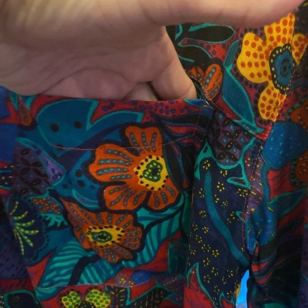 Vintage OLEG CASSINI FLORAL TOP SIZE M - Image 5