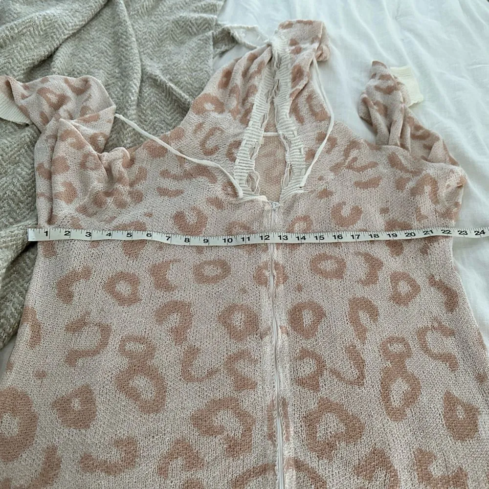 POL Distressed Leopard Show your Spots Zip Up Size Small - Image 6