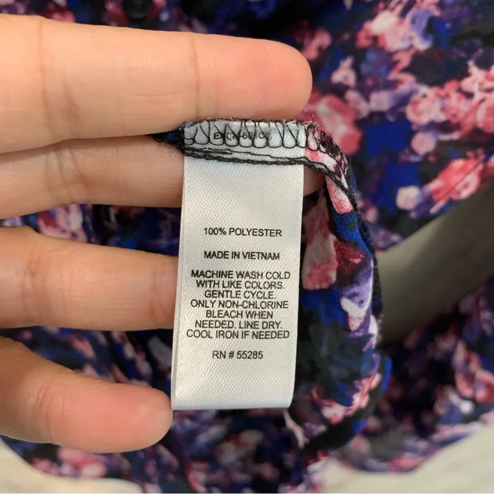 Express The Portofino Button Up Floral Sheer Top Shirt Blouse - Image 4