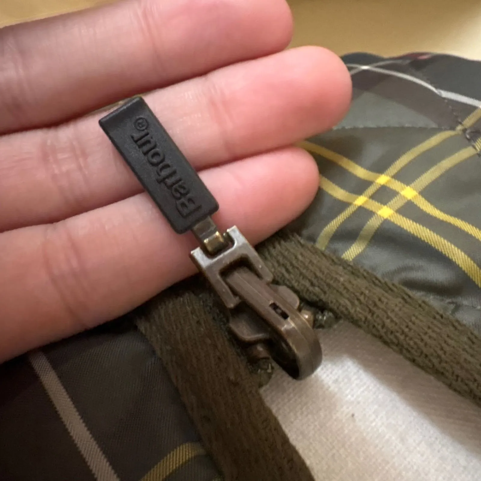 BARBOUR Women Quilted Tartan Betty Liner Plaid Size 8 - Image 4