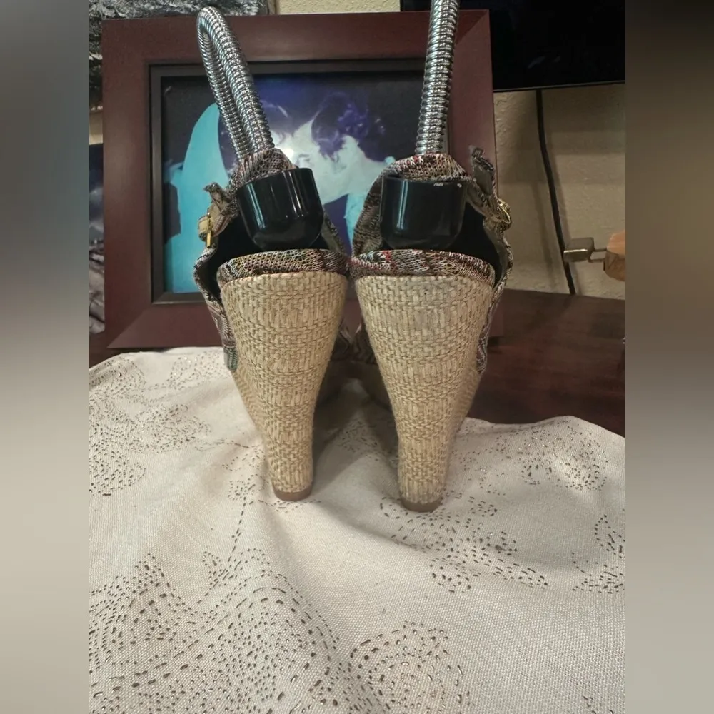 Audrey Brooke Multi Colored Chevron Wedge Heels Size 8 - Image 3