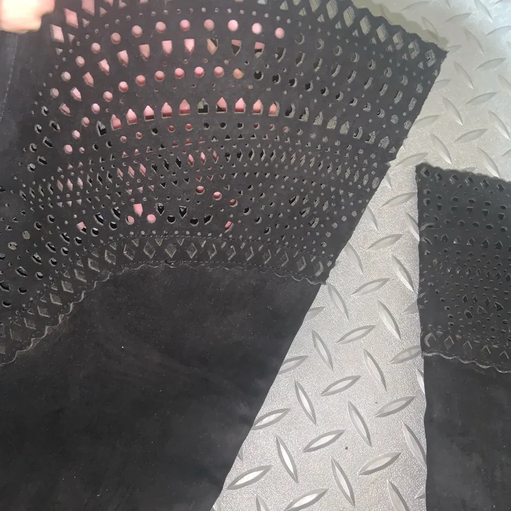 Black faux suede boots - Image 3